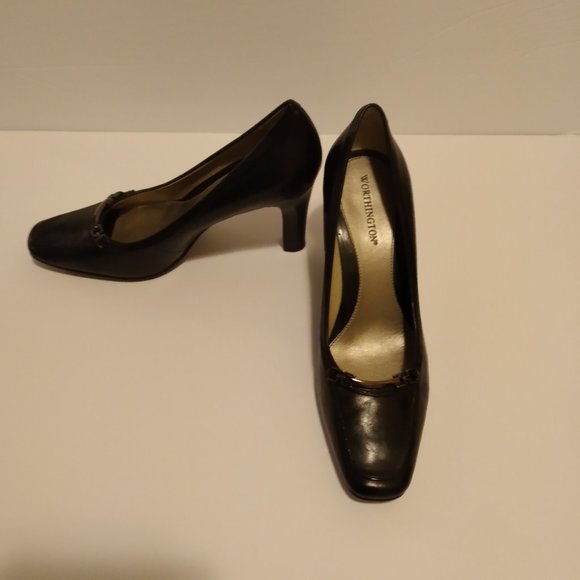 Black High Heeled Pumps - Picture 2 of 2